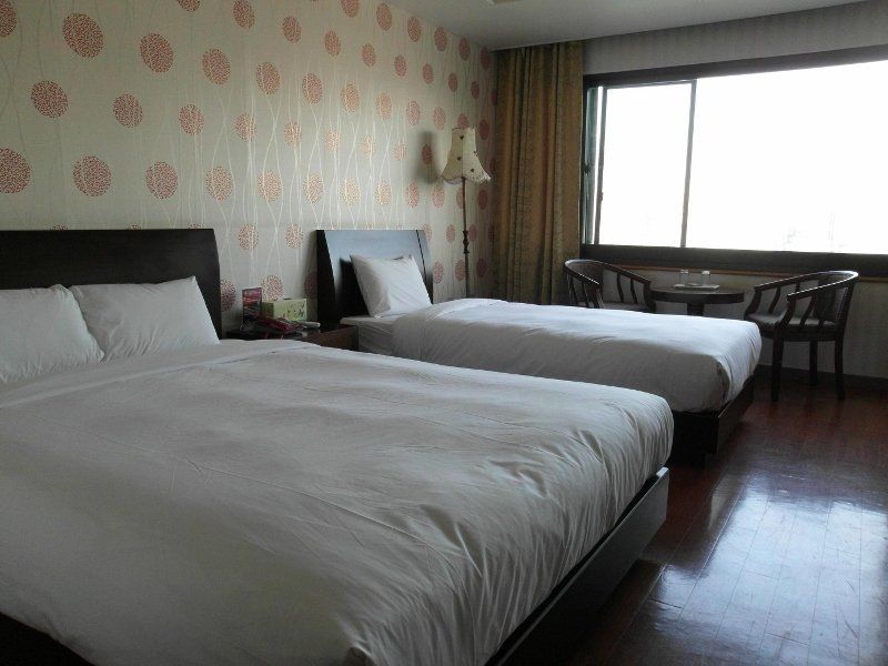 New Hilltop Hotel Seoul Exterior photo
