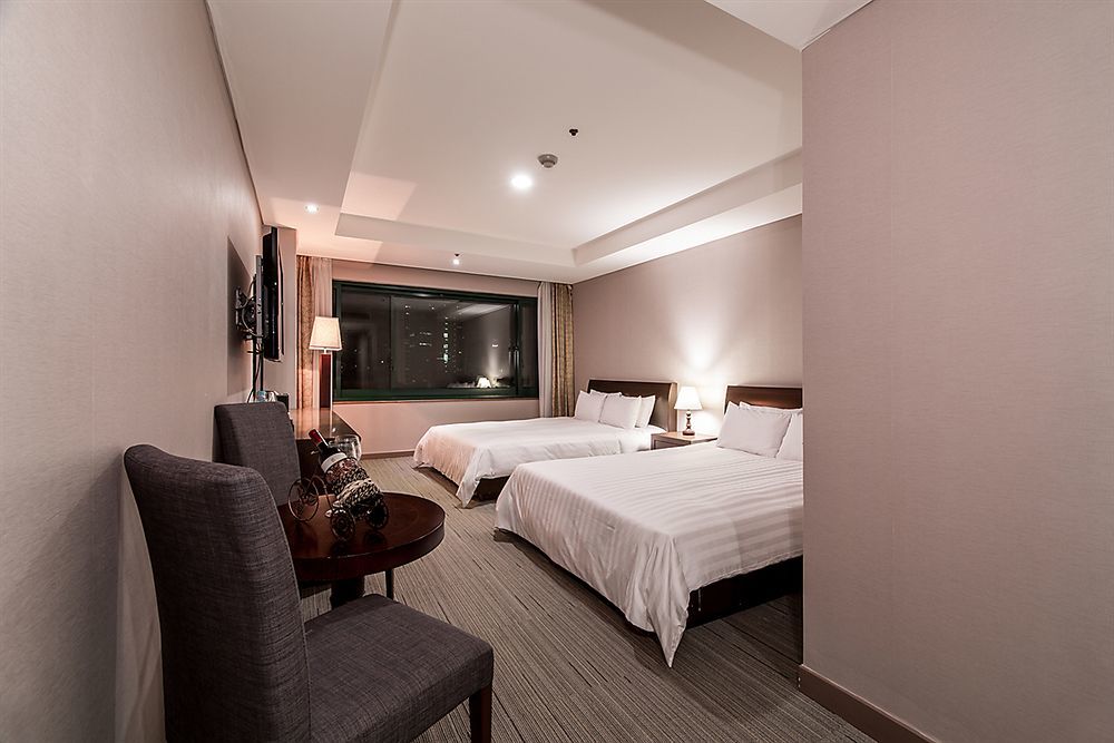 New Hilltop Hotel Seoul Exterior photo