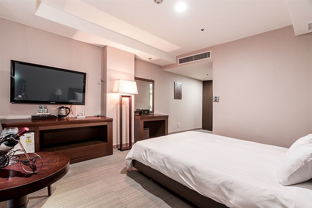 New Hilltop Hotel Seoul Exterior photo