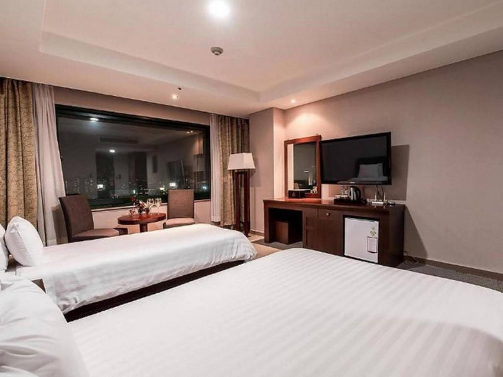 New Hilltop Hotel Seoul Exterior photo