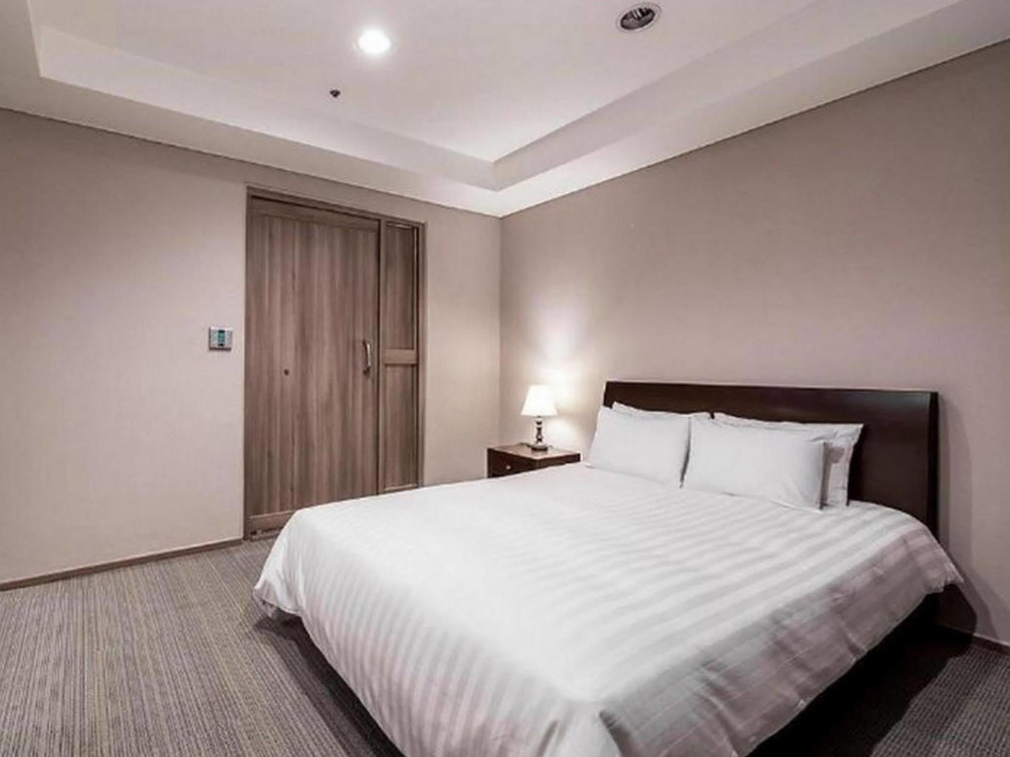 New Hilltop Hotel Seoul Exterior photo