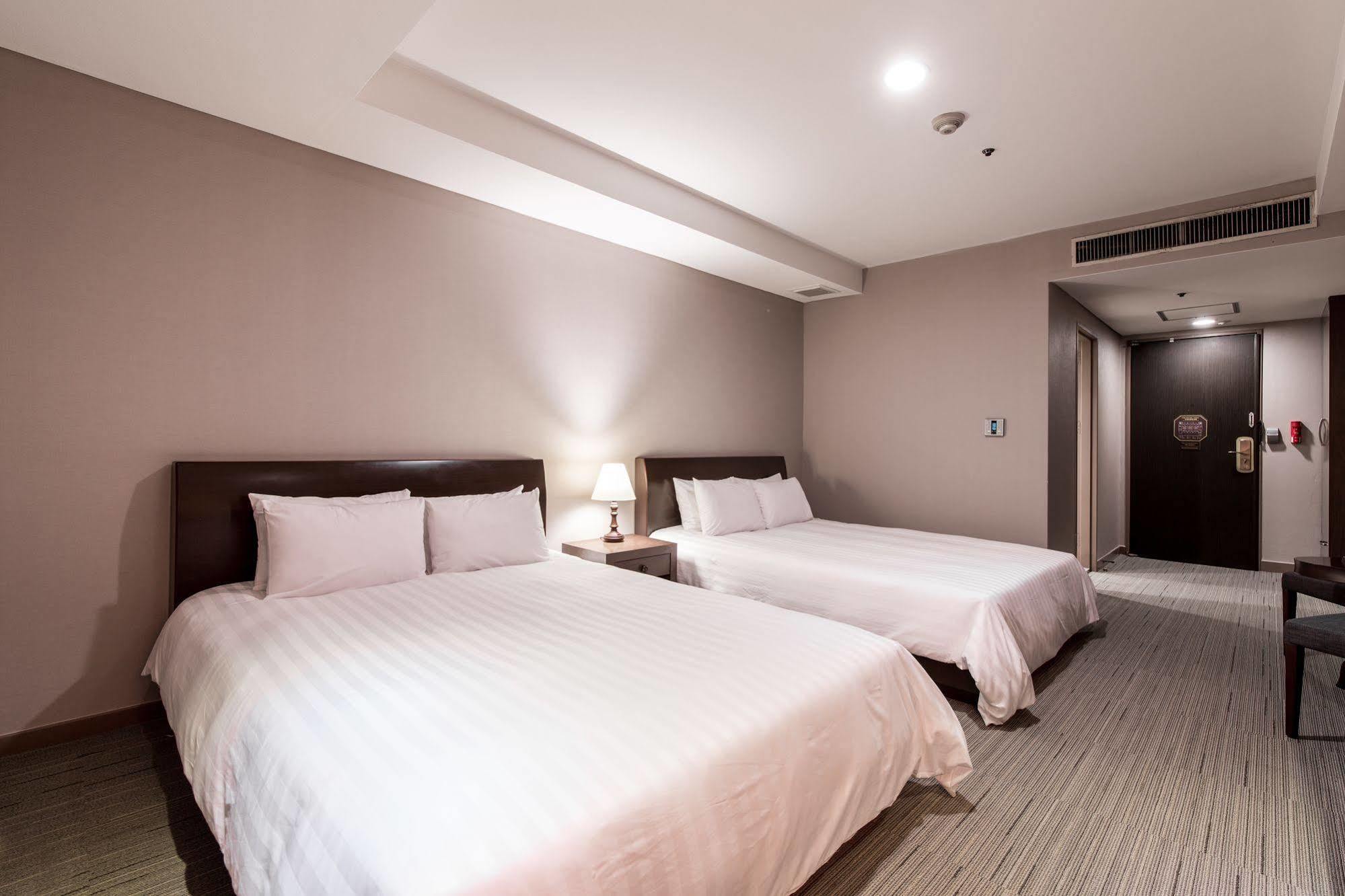 New Hilltop Hotel Seoul Exterior photo